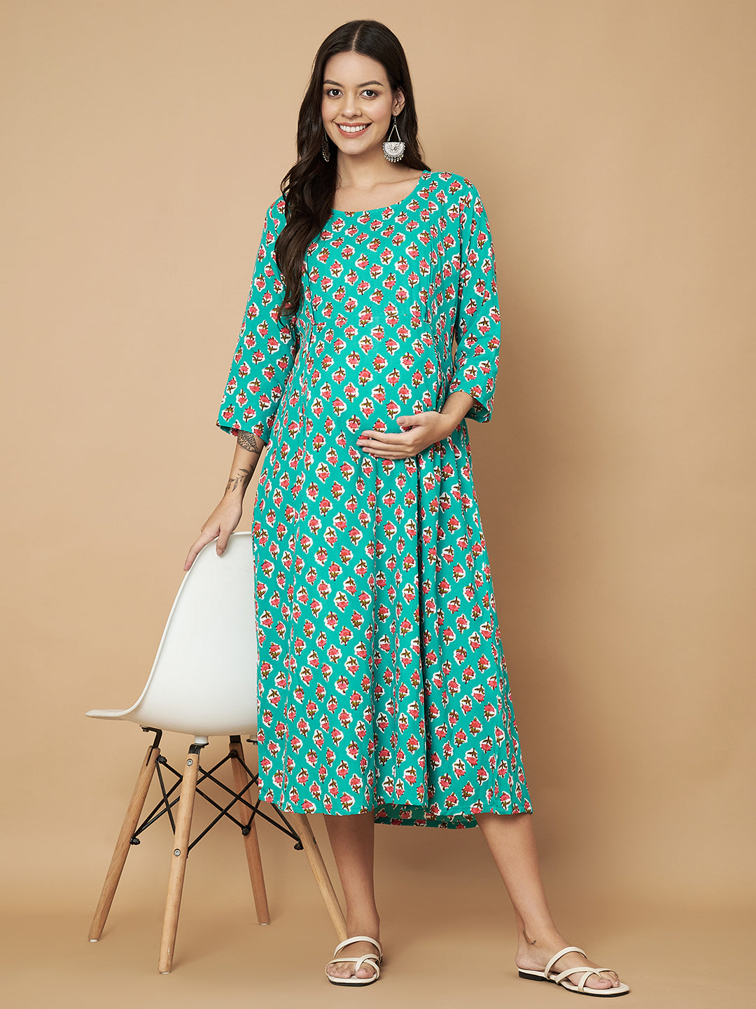 Green Booti Printed Maternity Feeding Gown with Zip