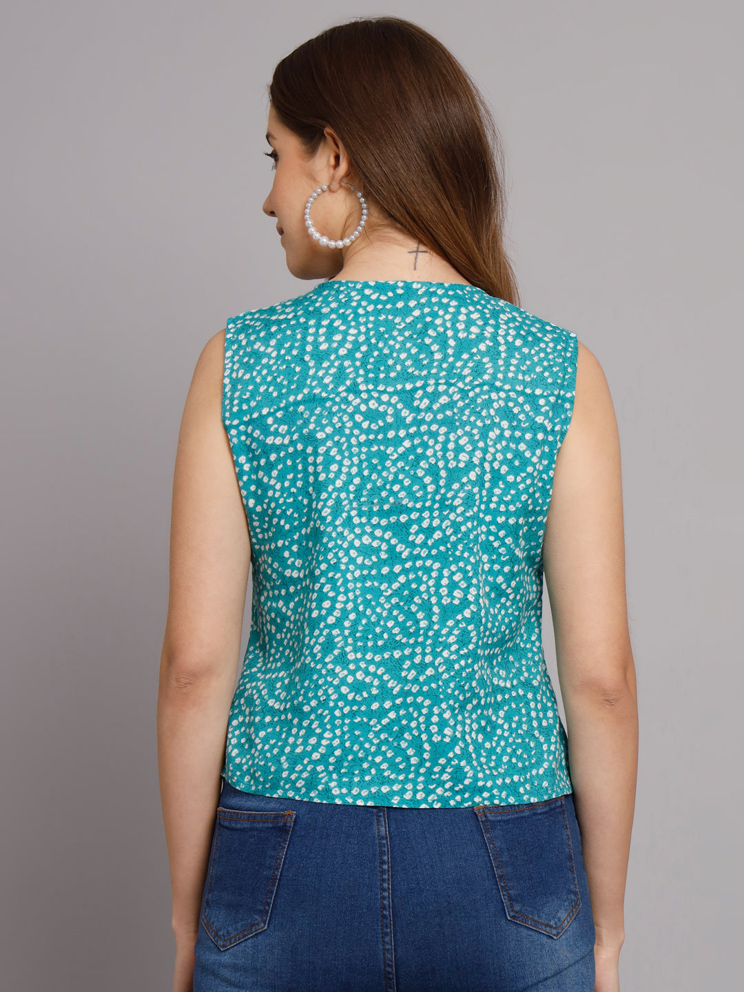 Bandhej Printed V-Neck Sleeve less Green Casual Top