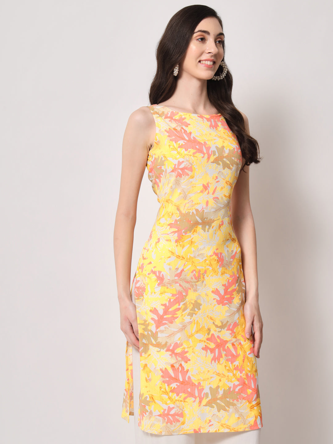 Boat Neck Yellow Flower Printed Sleeve less kurta