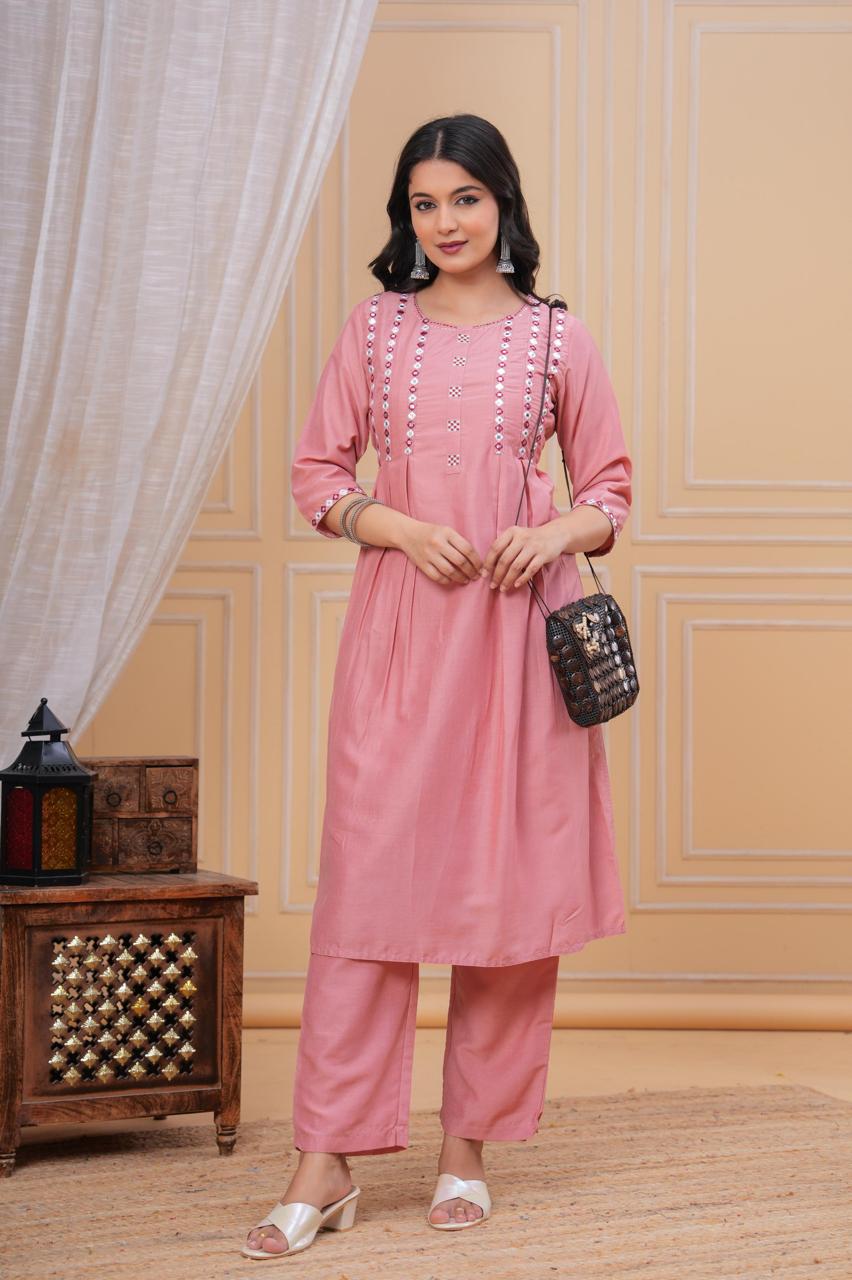 Women Chanderi Print Round Kurta with Pant Printed