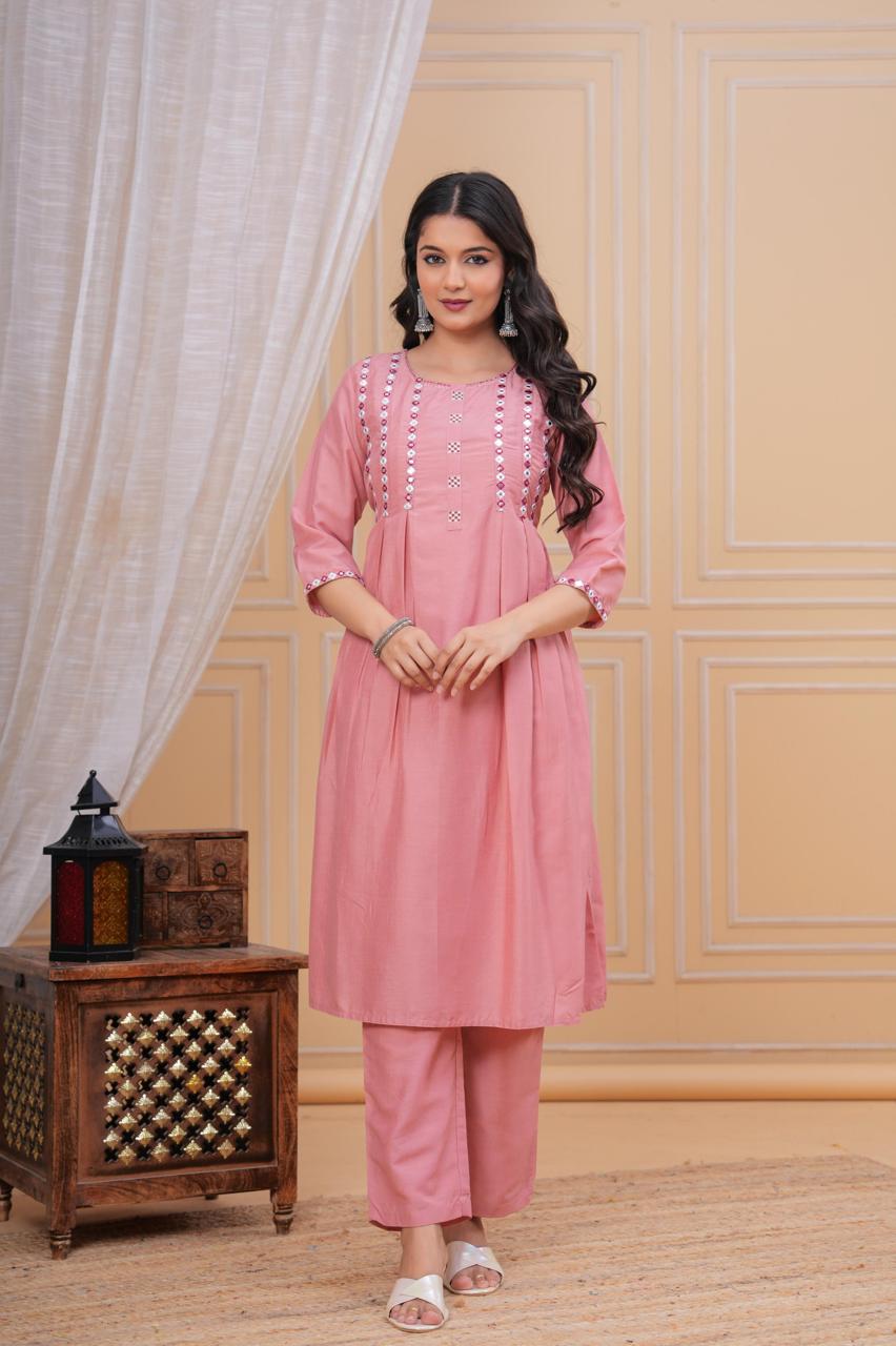 Women Chanderi Print Round Kurta with Pant Printed