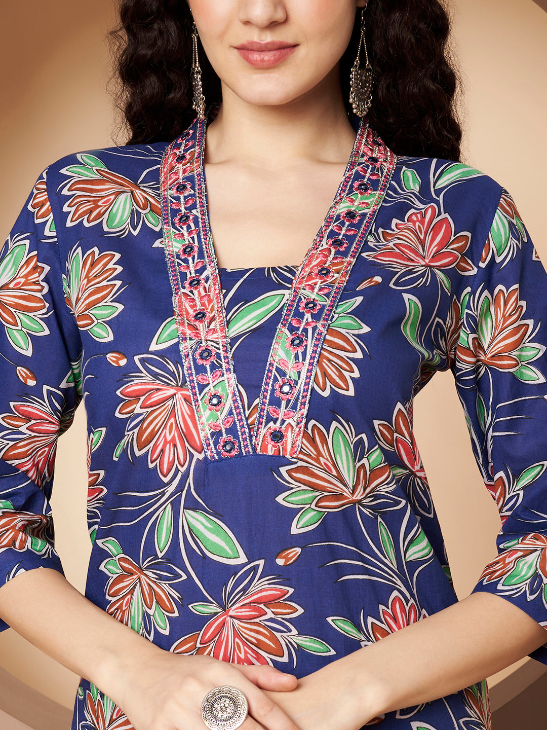 Blue Flower Printed V Neck Kurta with Pant  Printed